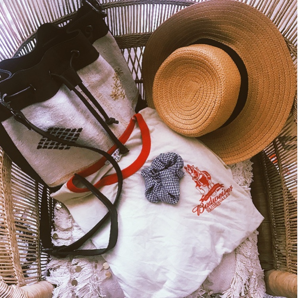 Budweiser || Classic Ringer Tee